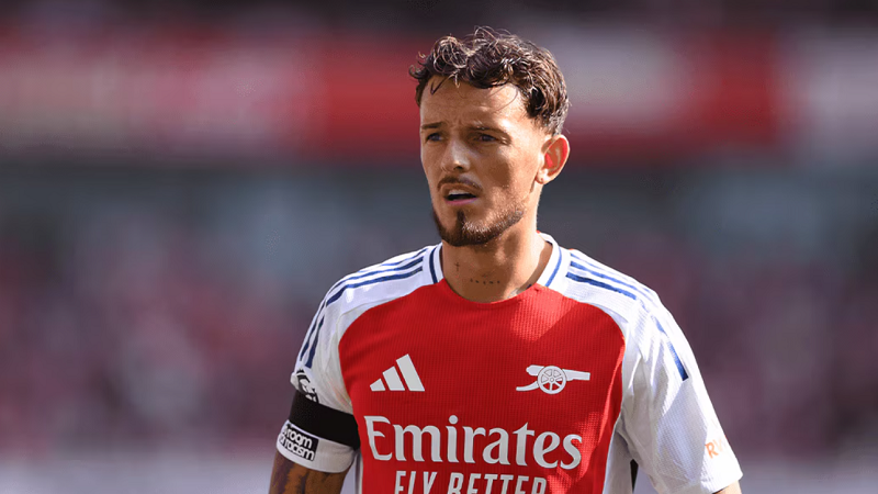 Ben White trở lại đúng lúc, Arsenal có điểm tựa quan trọng giữa cơn bão chấn thương